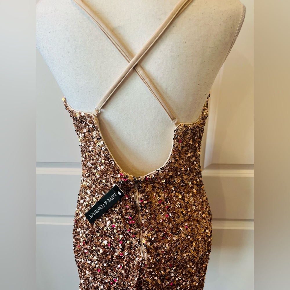Love&Lemonade sexy Gold drop collar open back Bodycon sequin dress size L NWT - Picture 6 of 8